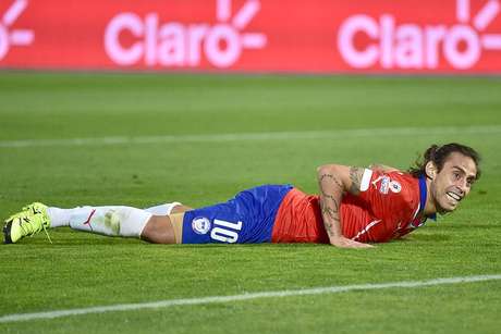 Valdivia em ação pelo Chile