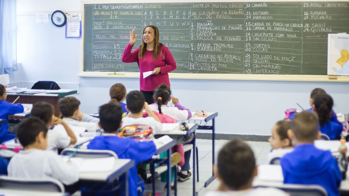 Prefeitura convoca professores aprovados em concurso