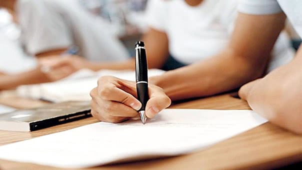Prefeitura de Carapicuíba abre concurso para 52 vagas de professor