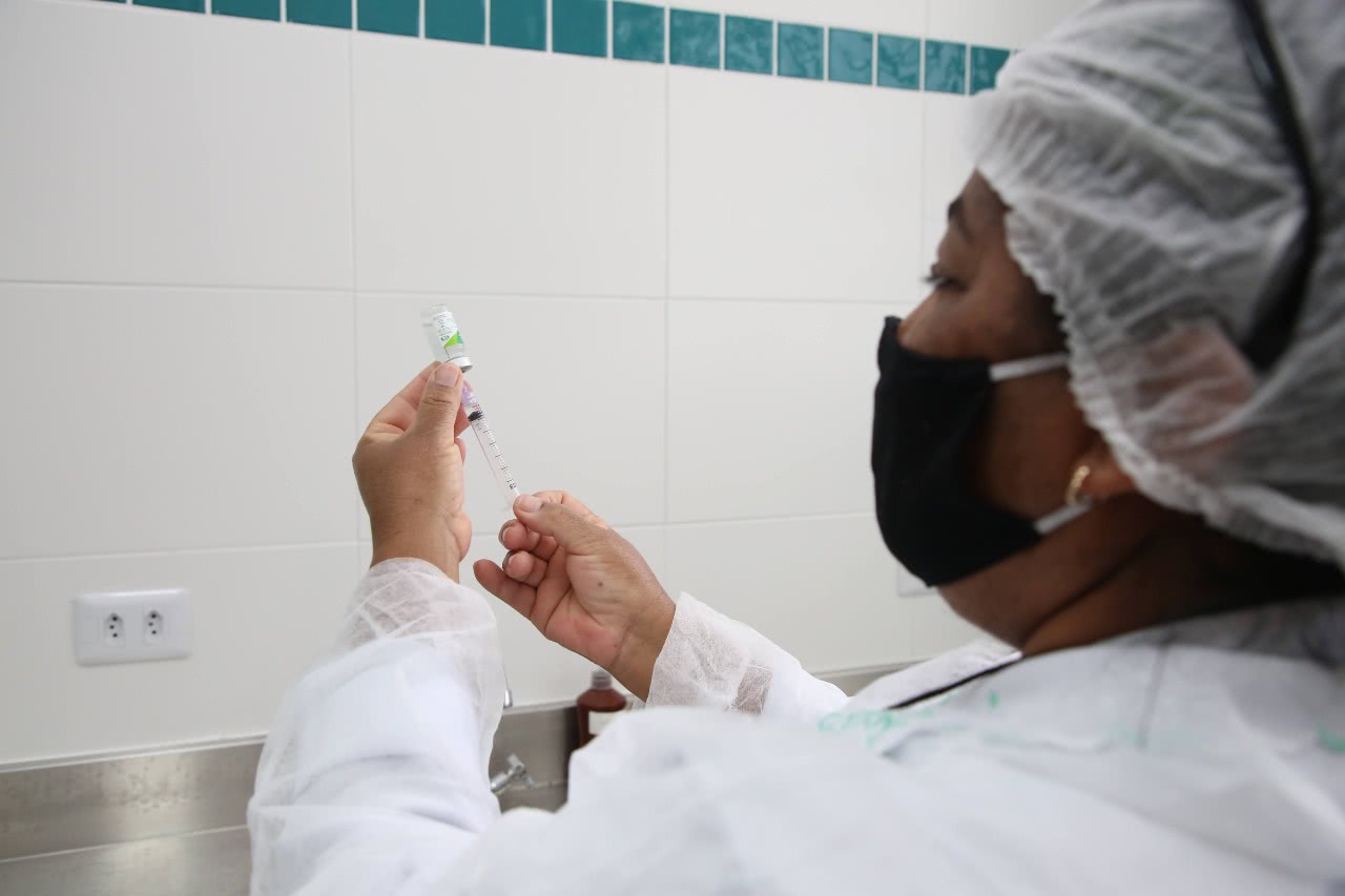 Osasco vai vacinar nutricionistas, fisioterapeutas e profissionais de Educação Física